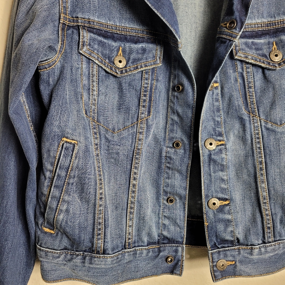 GAP Jean Jacket - Picture 3 of 5